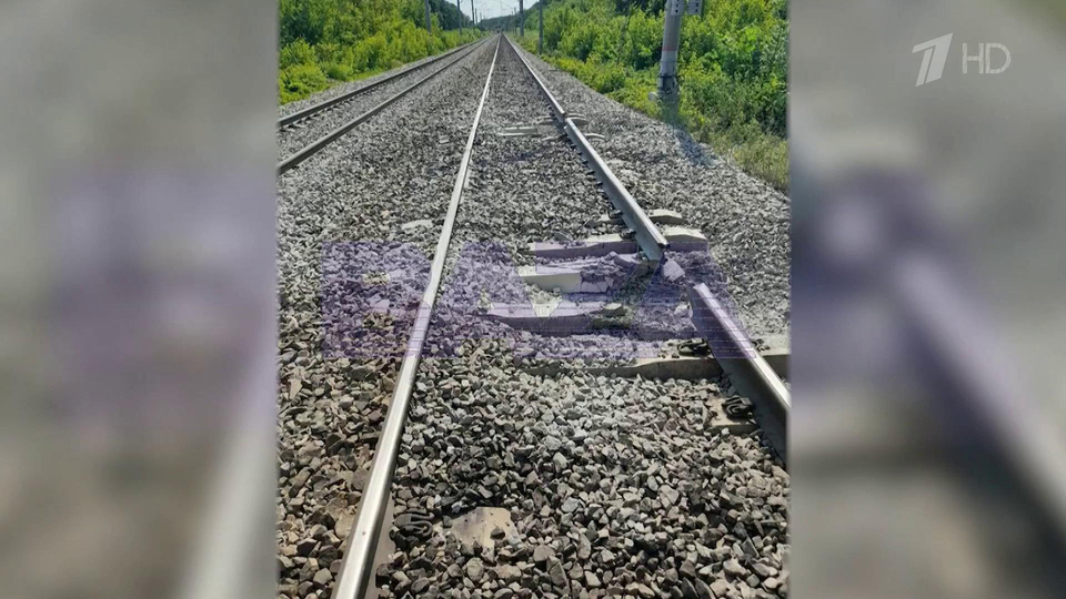 Теракт на железной дороге в Воронежской области: взрыв перед пассажирским поездом