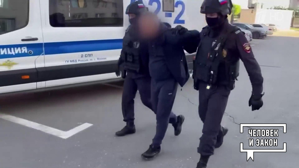 Видео недели: задержание коллекторов. Человек и закон. Фрагмент выпуска от 06.06.2025