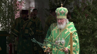Патриарх Кирилл возглавил праздничную литургию в Свято-Троицкой Сергиевой лавре