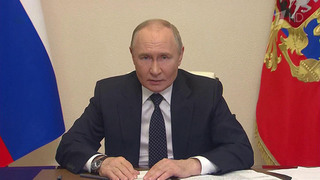 Нелегитимный киевский режим перерождается в террористическую организацию, заявил Владимир Путин
