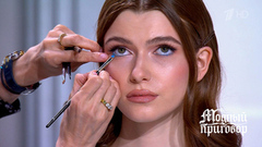 «Как накраситься так, чтобы не опозориться на выпускном». Советы визажиста. Модный приговор. Фрагмент