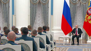 Владимир Путин в Кремле провел встречу с участниками программы «Время героев»