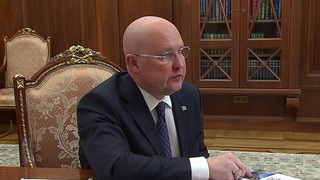 Настоящее и будущее Севастополя президент обсуждал с губернатором Михаилом Развожаевым