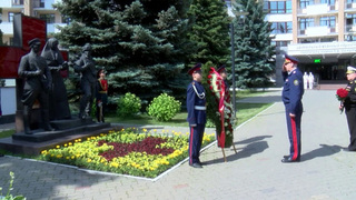 Председатель СК России Александр Бастрыкин посетил военный госпиталь имени Мандрыка