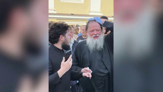Раскольники на Украине избили в храме прихожан и священников