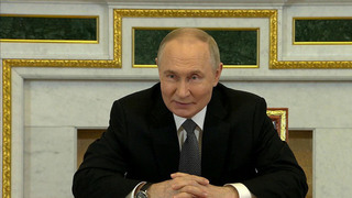 В Санкт-Петербурге Владимир Путин провел совещание по экономическим вопросам