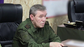 Начальник Генштаба проверил, как боевые задачи выполняют бойцы группировки «Центр» на Красноармейском направлении