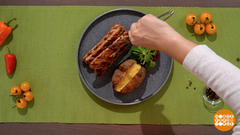 Колбаски с запеченной картошкой от Марии Суровой. Доброе утро. Фрагмент