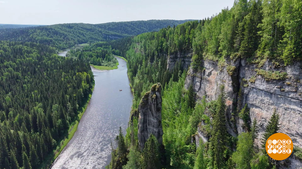 Кто тебя построил, Каменный город? Доброе утро. Фрагмент выпуска от 19.06.2025 на Первом канале // 19 июня 2025 Первый // смотреть Кто тебя построил, Каменный город? Доброе утро. Фрагмент выпуска от 19.06.2025 online без регистрации