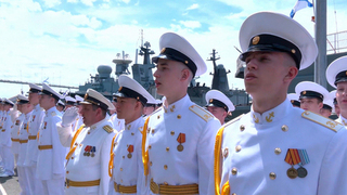 В учебных заведениях Минобороны по всей стране проходят выпускные