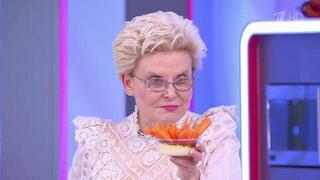 Лучший перекус: врачи «Жить здорово!» о моркови с хумусом и их пользе