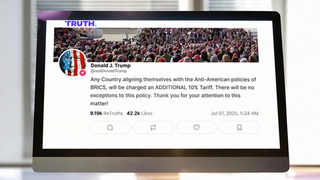 Дональд Трамп угрожает введением пошлин и сыплет предупреждениями в адрес БРИКС