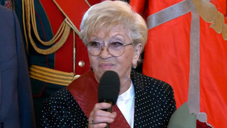 Беглов вручил Фрейндлих орден «За заслуги перед Отечеством»
