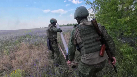 Российские войска стремительно продвигаются в Донецкой народной республике