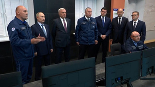 Путин в Магнитогорске осмотрел работу самой мощной в России коксовой батареи