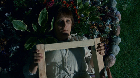 «Тетеньки из столицы пытаются взломать дверь в мою комнату». Старушки в бегах. Крымские каникулы. Анонс