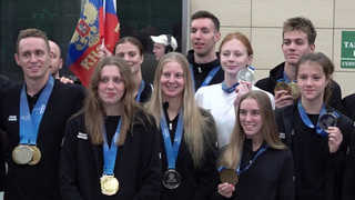 В Москву вернулись пловцы после Чемпионата мира по водным видам спорта в Сингапуре