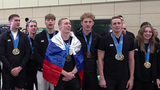В Москву вернулись наши пловцы — триумфаторы чемпионата мира по водным видам спорта в Сингапуре