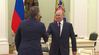 Владимир Путин принял в Кремле спецпосланника президента США Стивена Уиткоффа