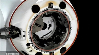 Американский Crew Dragon успешно отстыковался от МКС