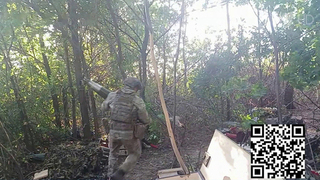 Военкор Первого Алексей Иванов проводит сбор для бойцов 35-й гвардейской мотострелковой бригады