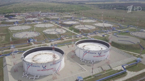 Поставки нефти в Венгрию приостановлены из-за атак со стороны Украины