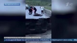 В плену стихии: ряд участков трассы «Колыма» в Магадане снесло потоками