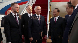 В Пекин на заседание межпарламентской комиссии прибыла российская делегация во главе с Вячеславом Володиным