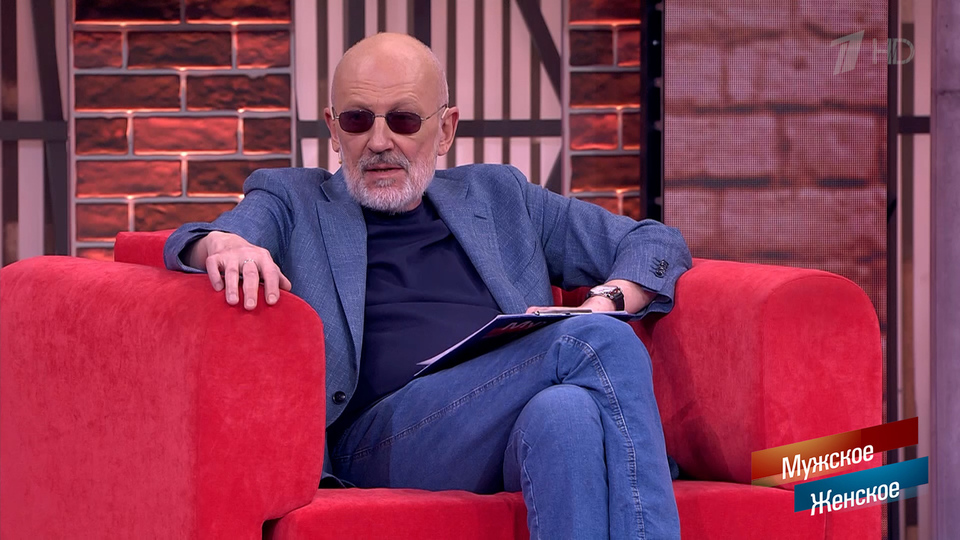 «Почему вы по пояс голые, объясните?» Александр Гордон не поверил словам участника смертельной драки. Мужское / Женское. Фрагмент выпуска от 02.09.2025