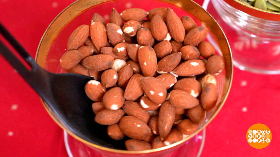 Диета после отпуска: не хандрим, едим орехи! Доброе утро. Фрагмент выпуска от 03.09.2025