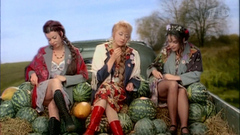 Лада Дэнс, Алена Апина, Наташа Королева — «Вот кто-то с горочки спустился». Старые песни о главном 1. Фрагмент 