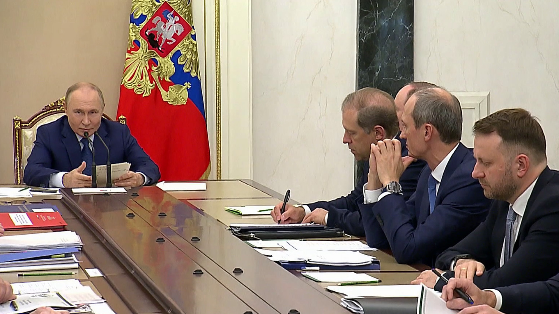 Экономика ниже ожиданий: ВВП упал на 1,8% вопреки прогнозам властей