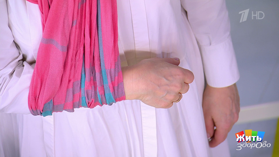 Сломал руку на даче. Что делать? Жить здорово! Фрагмент выпуска от 07.10.2025