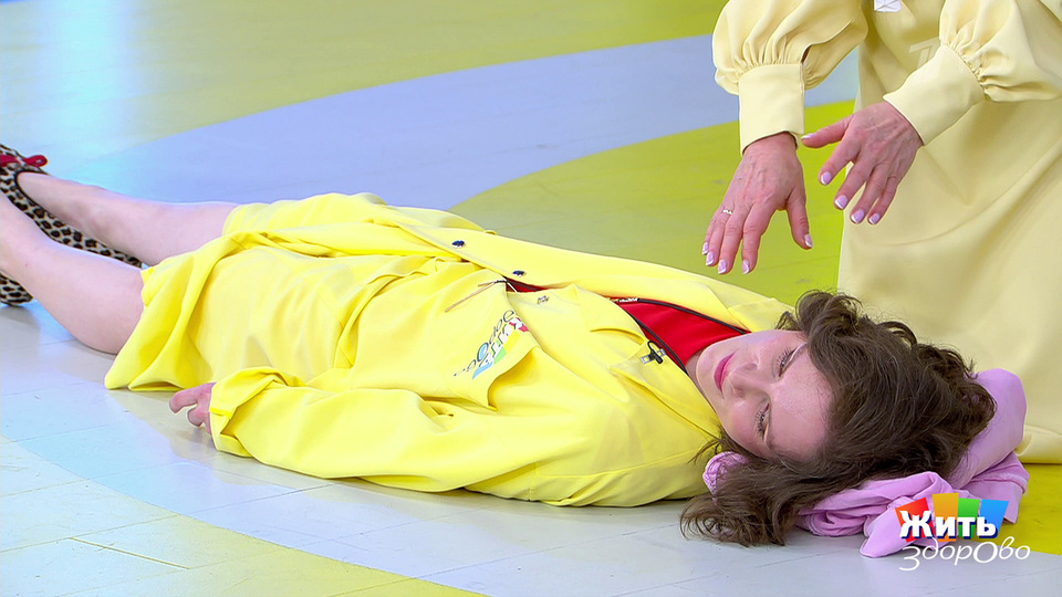 Эпилепсия. Как помочь человеку, если вы оказались рядом? Жить здорово! Фрагмент выпуска от 09.10.2025