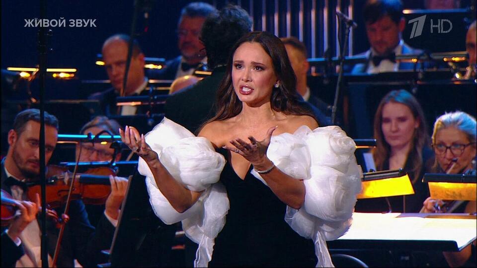 Аида Гарифуллина — ария Тоски «Vissi d’arte» из оперы «Тоска». Гала-концерт Аиды Гарифуллиной в Большом театре. Фрагмент выпуска от 10.10.2025