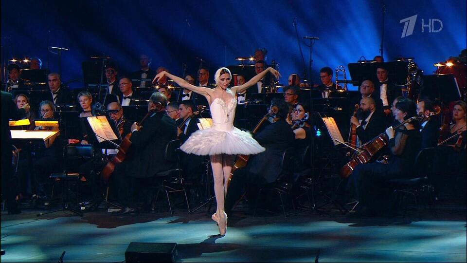 Светлана Захарова / Вадим Репин — «Лебедь» из сюиты «Карнавал животных». Гала-концерт Аиды Гарифуллиной в Большом театре. Фрагмент выпуска от 10.10.2025