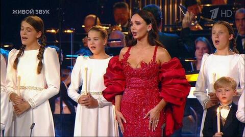 Аида Гарифуллина / Детский хор Большого театра — «Ave Maria». Гала-концерт Аиды Гарифуллиной в Большом театре. Фрагмент 