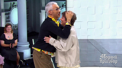 «Ущипните меня», — героиня обратилась к Александру Рогову с неожиданной просьбой. Модный приговор. Фрагмент