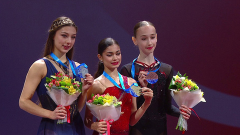 Церемония награждения. Женщины. Магнитогорск. Гран-при России по фигурному катанию 2025/26