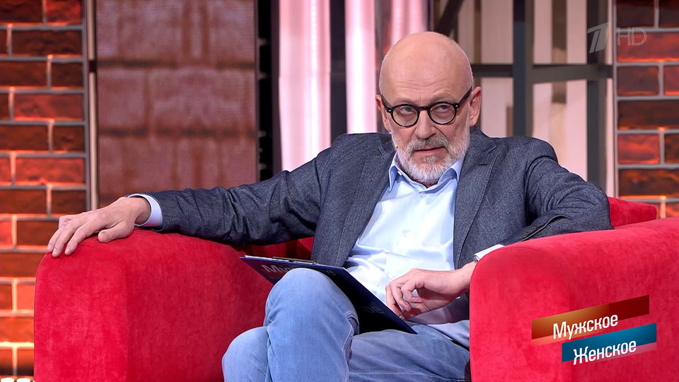 «Полный беспредел!» Гордона шокировали «убитые» бараки в Якутске, окруженные новостройками. Мужское / Женское. Фрагмент выпуска от 30.10.2025