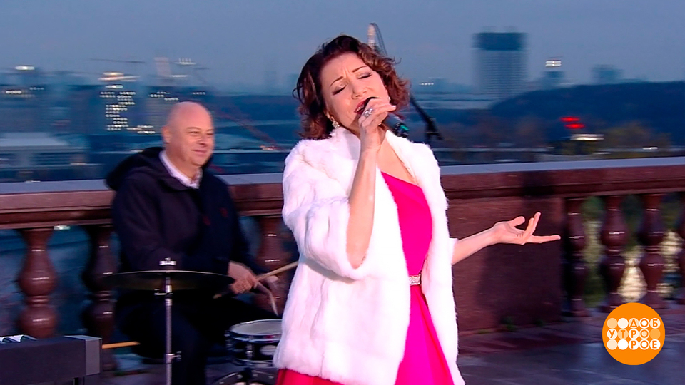 Ирина Елисеева и ансамбль под управлением Оксаны Петриченко. Доброе утро. Фрагмент выпуска от 31.10.2025