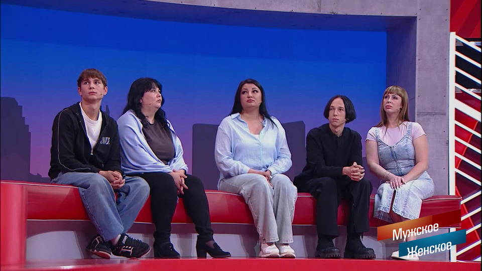 «Не просто били, а снимали на видео». Дрифт на мопеде. Мужское / Женское. Краткое содержание выпуска от 31.10.2025