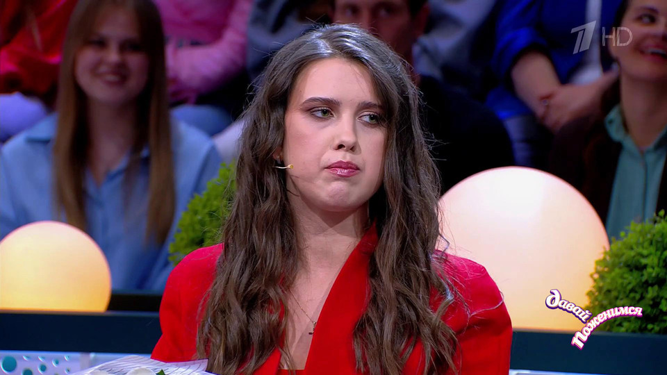 «Свекровь сказала снять крест». Невеста рассказала, как попала в семью к язычникам. Давай поженимся! Фрагмент выпуска от 30.10.2025