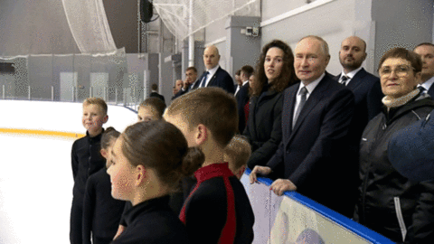 «Красавцы» — Путин оценил тренировку фигуристов в самарской «Орбите»