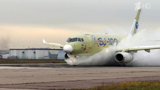 Новый самолет «Суперджет-100» прошел испытания на защиту двигателей от воды