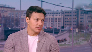 «Трудно, но интересно» — Новин о совмещении обязанностей актера и продюсера в фильме «Враг у ворот»