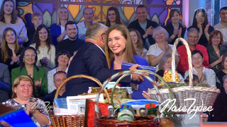 «Которая буквы открывает, вот эту девушку хочу!» Кавказский гость поразил Якубовича щедрыми подарками. Поле чудес. Фрагмент