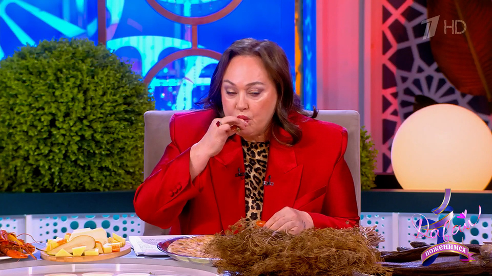 «Я съела все!» Лариса Гузеева не смогла устоять перед вареными донскими раками. Давай поженимся! Фрагмент выпуска от 27.11.2025