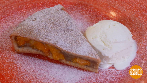 Готовим шарлотку с мандаринами. Доброе утро. Фрагмент 