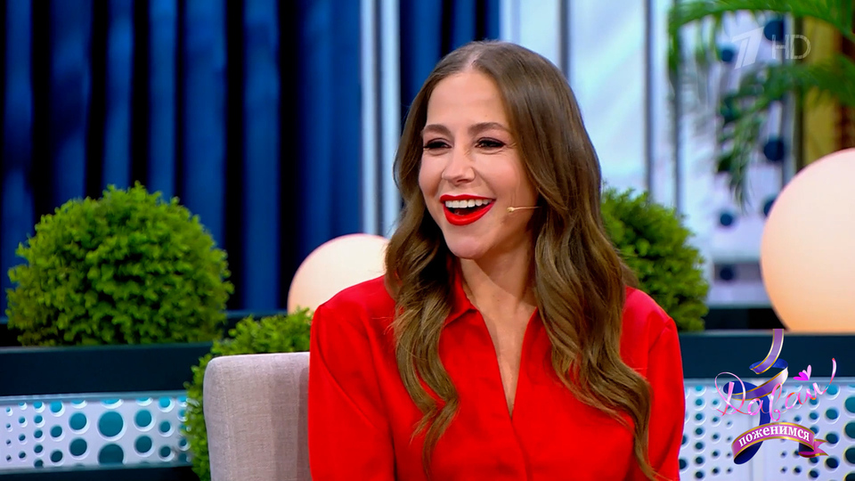 «Ты в отношениях?» Лариса Гузеева поставила перед Юлией Барановской вопрос ребром. Давай поженимся! Фрагмент выпуска от 04.12.2025